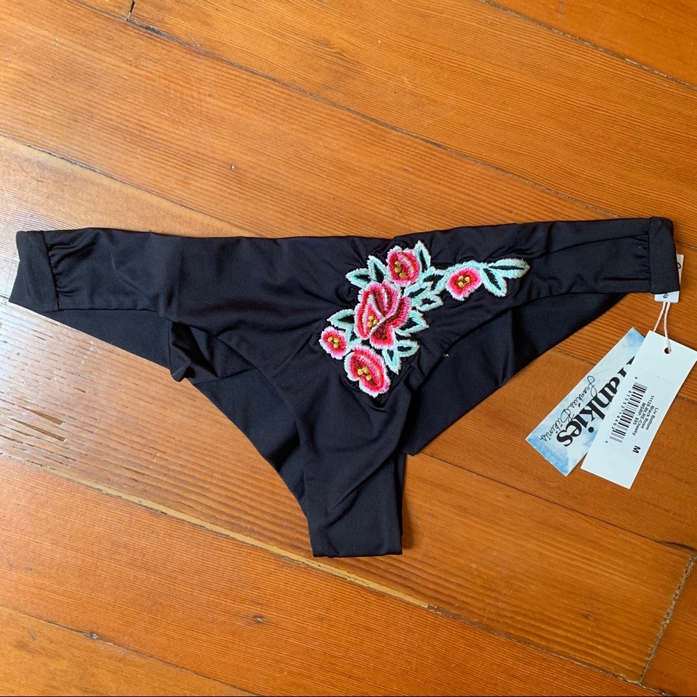 Frankie’s Bikinis Liv bottom with Floral embroid